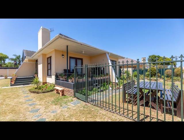 3 BEDROOM HOUSE FOR SALE IN MONTE VISTA